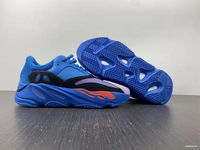 YEEZY HI-RES HP6674 700 BOOST BLUE ADIDAS 0510